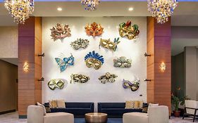 Residence Inn By Marriott New Orleans French Quarter Area/Cen B